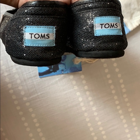 Toms - Picture 3 of 4